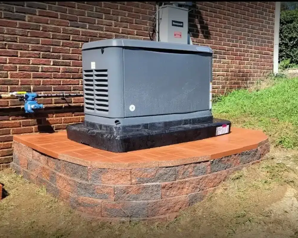 Generac generator in front of residential home in Lexington, KY.